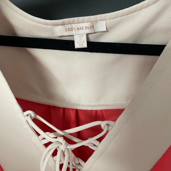 Skies Are Blue Coral and Cream Sleeveless Top - Size Medium - Picture 4 of 4